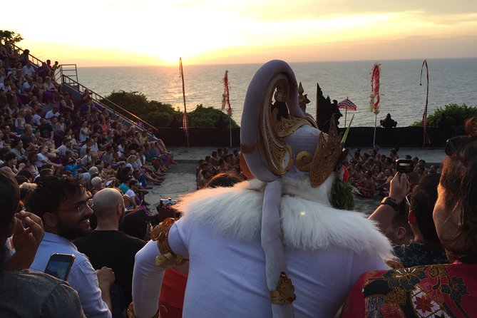 Private Tour: Highlights Uluwatu Temple & Southern Beaches Bali - Uluwatu Temple at Sunset: Pagoda Views and Kecak Night