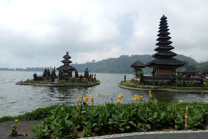 Private Tour: Leke-Leke Waterfall, Handara gate & Iconic Temples - Taman Ayun Temple Gardens: The Peaceful Counterbalance