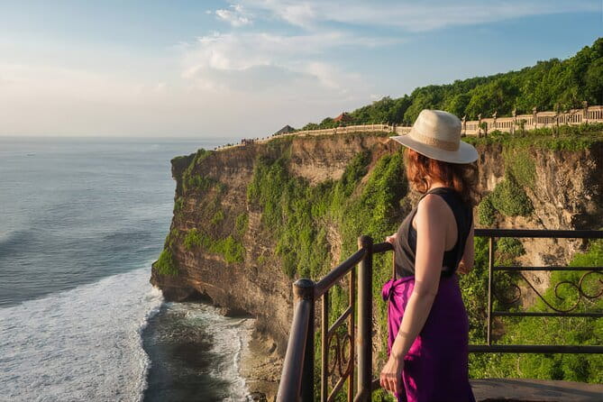 Private Tour Uluwatu Temple and Kecak Sunset Dance - A private driver for a day that actually feels doable