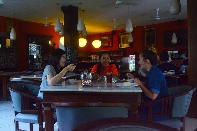 Seminyak Indonesian Food Tour - The motorbike ride with helmet: fun, fast, and manageable