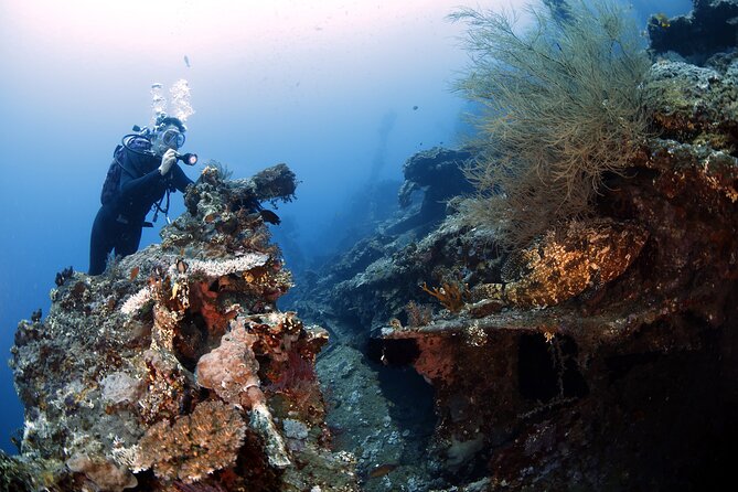 Shipwreck Diving in Tulamben - Snacks, drinks, and lunch: the part most people forget to check