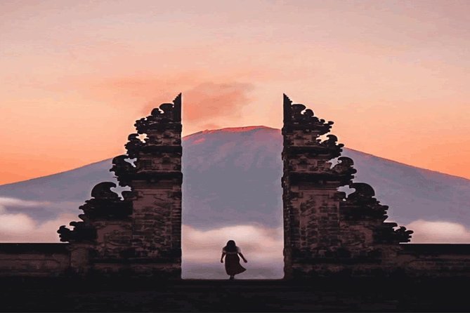 Sunrise At The Gate Of Heaven Lempuyang Bali - The 3:00 AM pickup that turns Lempuyang into a calm morning