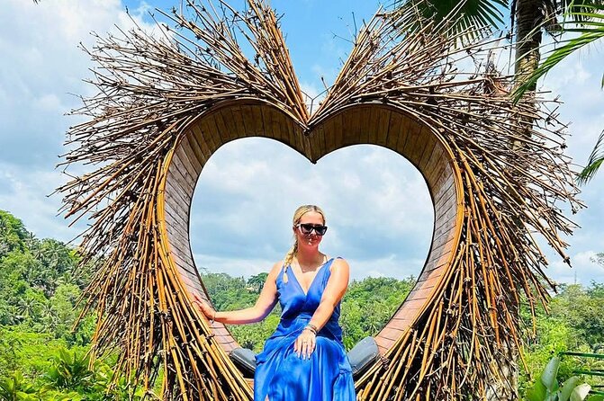 Sunset Sailboat Dinner Cruise & Private Ubud highlights Tour. - Kanto Lampo Waterfall: A Photogenic, Calm-Flow Change of Pace