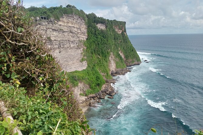 Tanah Lot and Uluwatu Temple Private Guided Tour - Uluwatu Temple: cliff-top views and the forest with monkeys
