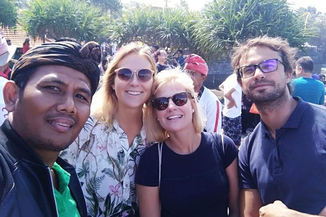 Tanah Lot Bali Temple Sunset Small Group Tour – Half Day - Market Time for Souvenirs Without Losing the Magic