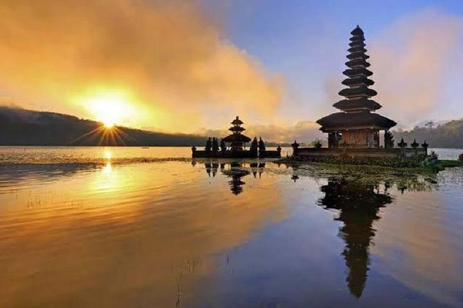 Tanah Lot - Jatiluwih (UNESCO) - Beratan lake -Hidden hill (Wanagiri)-FREE WI-FI - Food and Comfort on a Full-Day Drive