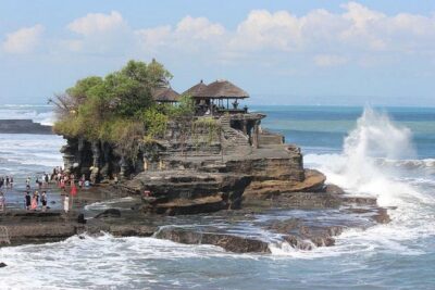 Traditional Balinese Cooking Class with Ubud Tour - From hotel pickup to tea in a village kitchen
