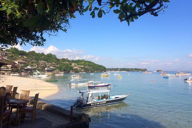 Try Diving in Nusa Lembongan - Penida. For beginners (with 2 ocean dives) - The 8-hour rhythm: pool skills, then 2 guided ocean sessions