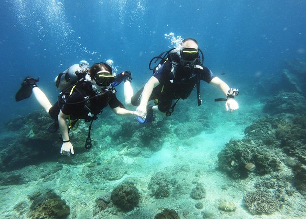 Try Scuba Diving at Padang Bai - The setup: equipment, safety gear, and the instructor ratio