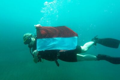 Try Scuba Diving at Tulamben Shipwreck - Small-group coaching: what “2 people per instructor” means for your comfort