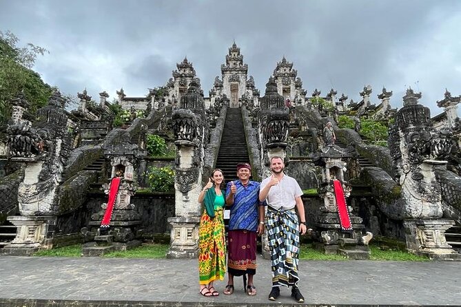 Tukad Cepung Besakih Lempuyang Temple Best of East Bali Tour - Mount Agung at lunch: Lereng Agung and the rice-terrace break