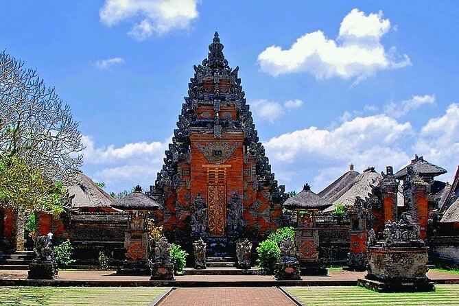Ubud Private Tour : Ubud Temple and Authentic of Ubud - Monkey Forest Sanctuary: macaques, Tri Hita Karana, and a must-plan visit