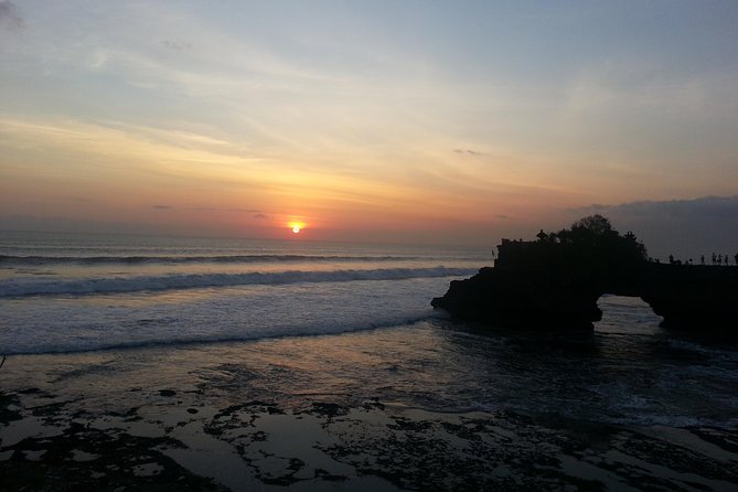 Ubud Tegalalang Rice Teracce & Tanah Lot Tour - Tegenungan Waterfall: Steps, Timing, and Photo Strategy