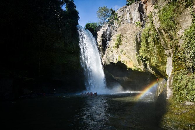Ubud Village Sightseeing, Famous Paddy Field And Ubud Waterfall - Tegenungan Waterfall: swim option and natural shower baths