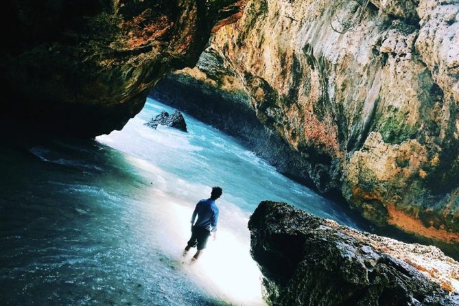 Uluwatu Instagram Tour: Unforgettable Beaches (Private & All-Inclusive) - Uluwatu Temple and the Kecak and Fire Dance