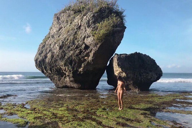 Uluwatu Instagram Tour: Unforgettable Beaches (Private & All-Inclusive) - Melasti Beach: The Cliff-Hugging Photo Stop