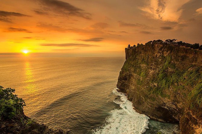 Uluwatu Temple Excursion - FREE WI-FI - Padang Padang Beach: short stay, big coastline energy