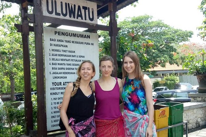 Uluwatu tour & Balinese kecak dance - Stop 1: Nusa Dua Beach for a swim or watersports start